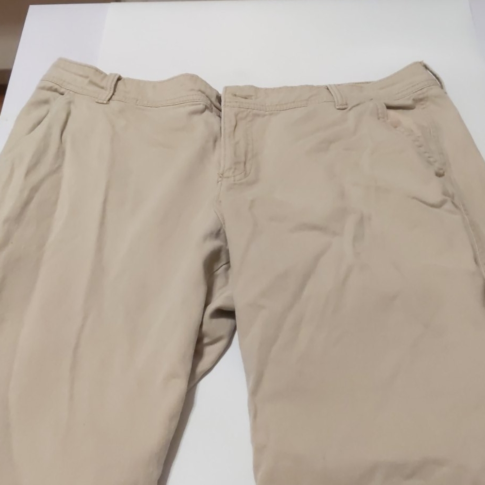 Woman's Pants‎